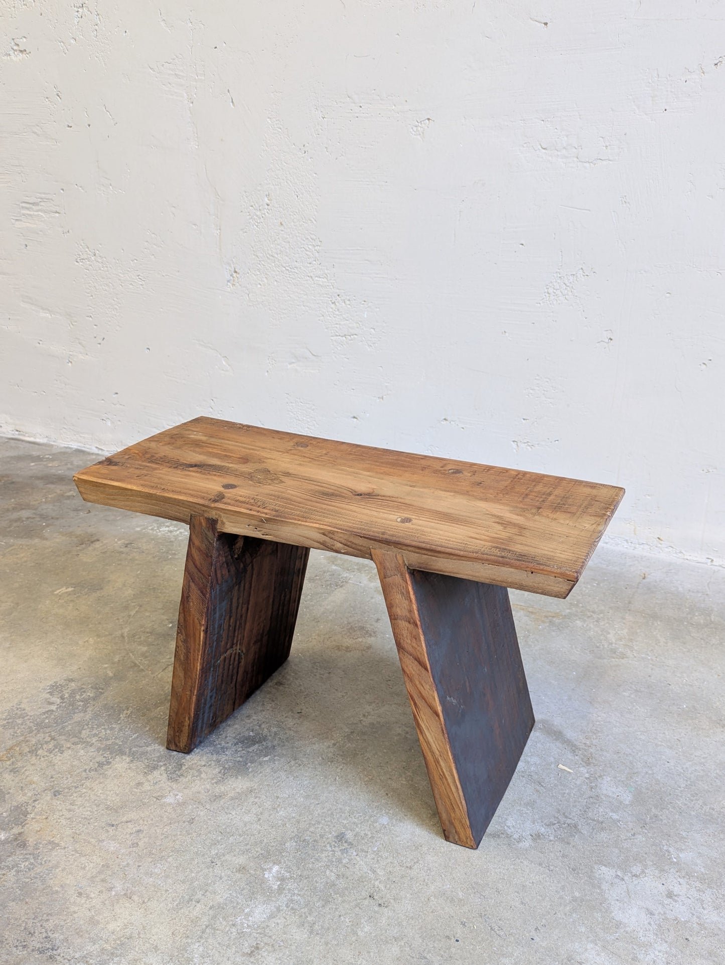 Tabouret / banc en bois massif