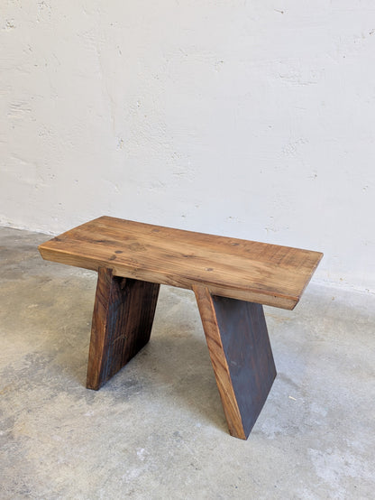 Tabouret / banc en bois massif