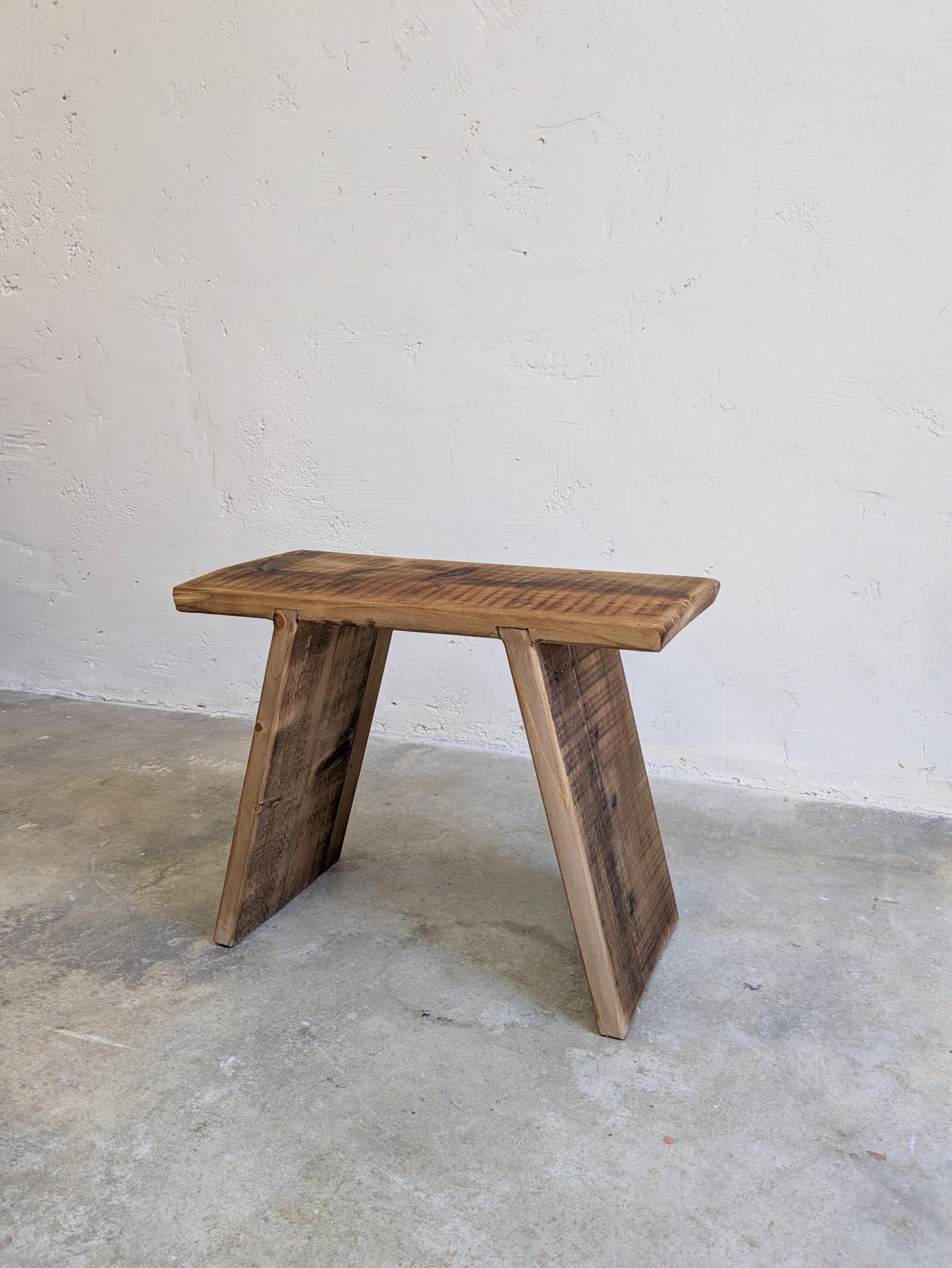 Banc artisanal bois ancien