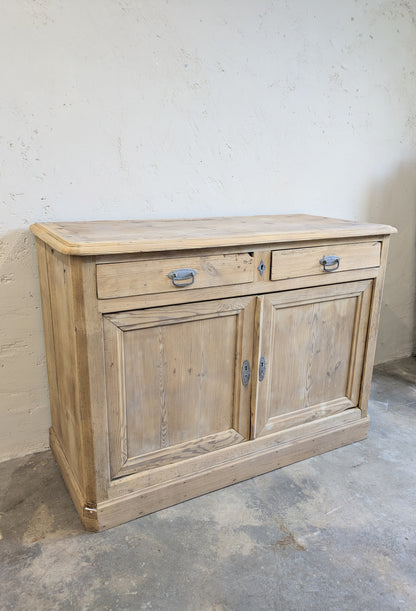 Buffet ancien bois massif