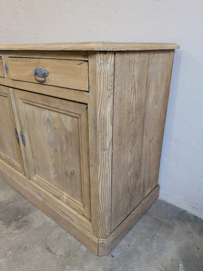 Buffet ancien bois massif
